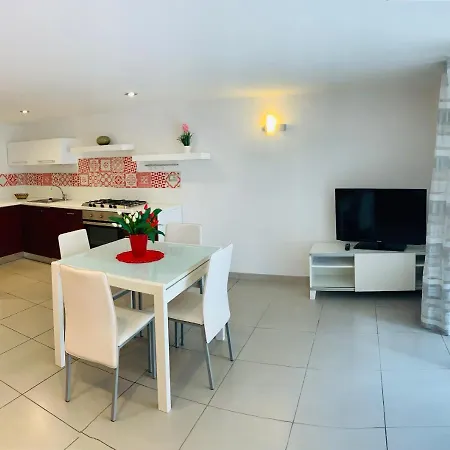 Casa Marilisa * Майори